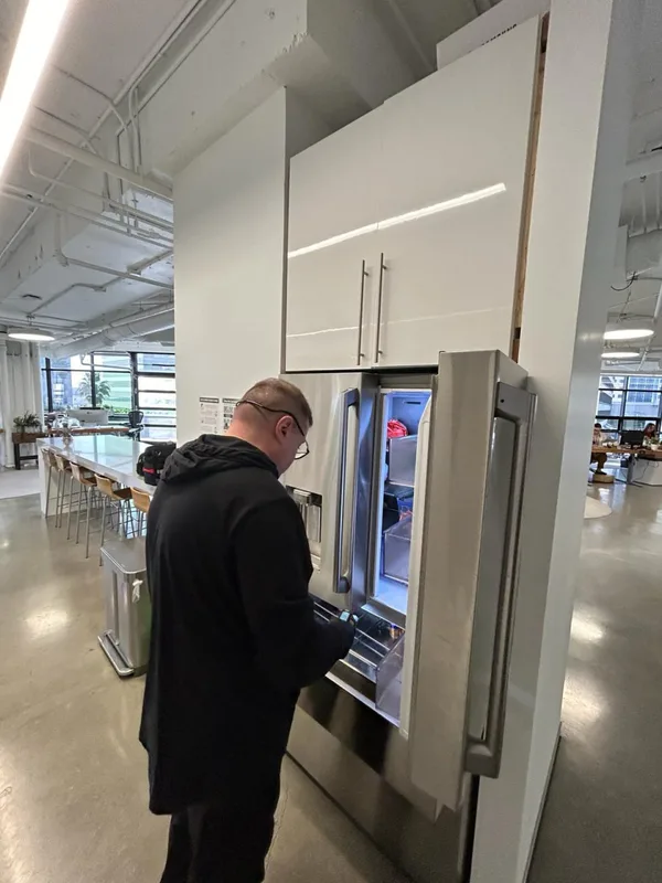 Same-day appliance repair service in customer home